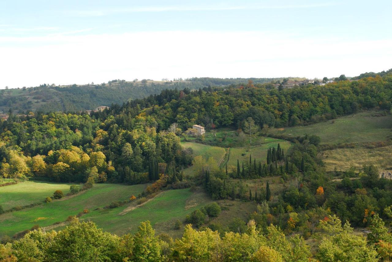 A Stay Surrounded By Greenery - Agriturismo La Piaggia - App 2 Bathrooms Vivo d'Orcia Luaran gambar